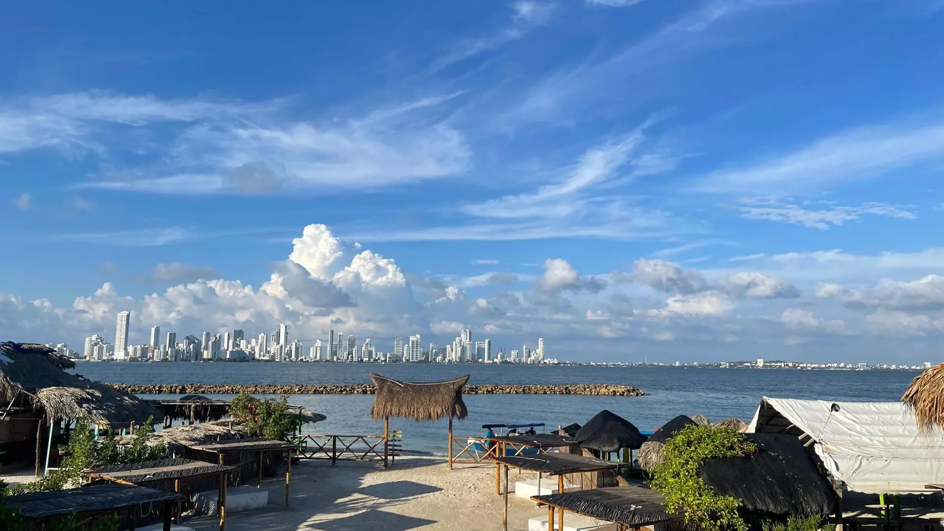 Cabana En Isla Frente A Cartagena Colombia